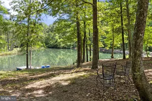 7601 Tributary Ct, Fredericksburg, VA 22408 - Photo 11