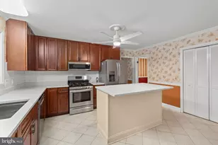 8401 Grey Ghost Ln, Fredericksburg, VA 22408 - Photo 9