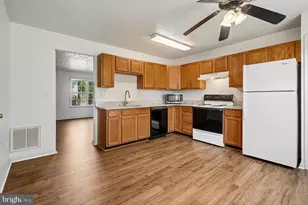 9911 W Midland Way, Fredericksburg, VA 22408 - Photo 7