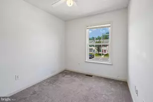 9911 W Midland Way, Fredericksburg, VA 22408 - Photo 17