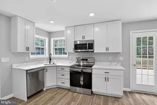 8603 Brighton Ct, Fredericksburg, VA 22408 - Photo 5