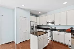 1506 Hudgins Farm Cir, Fredericksburg, VA 22408 - Photo 3