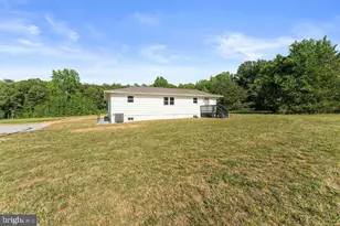 6806 S Roxbury Mill Rd, Spotsylvania, VA 22551 - Photo 19