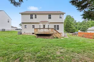 11402 Silverleaf Ln, Fredericksburg, VA 22407 - Photo 5