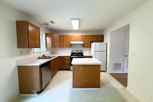 9906 Warwick Pl, Fredericksburg, VA 22408 - Photo 5