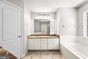 9912 Holland Meadows Ct, Fredericksburg, VA 22408 - Photo 33