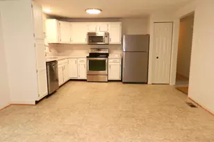 10605 Holleybrooke Dr, Spotsylvania, VA 22553 - Photo 5