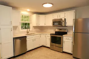 10605 Holleybrooke Dr, Spotsylvania, VA 22553 - Photo 9