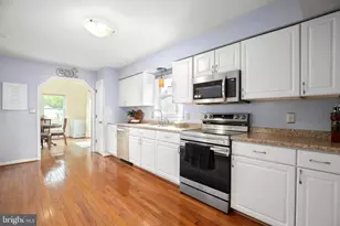 800 Shamrock Dr, Fredericksburg, VA 22407 - Photo 13