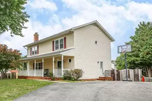 800 Shamrock Dr, Fredericksburg, VA 22407 - Photo 5