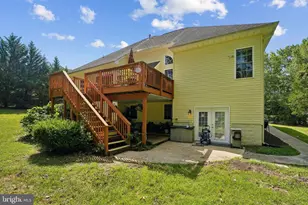 6919 Governors Grant Ln, Fredericksburg, VA 22407 - Photo 17