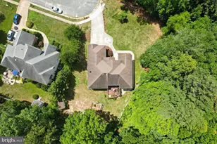 6919 Governors Grant Ln, Fredericksburg, VA 22407 - Photo 13