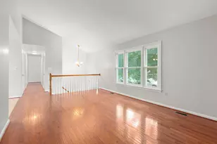 10015 Windridge Dr, Fredericksburg, VA 22407 - Photo 5