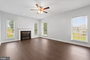 4001 Mossy Bank Ln, Fredericksburg, VA 22408 - Photo 25