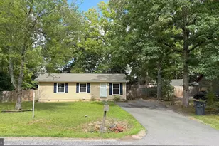 304 Albany St, Fredericksburg, VA 22407 - Photo 1