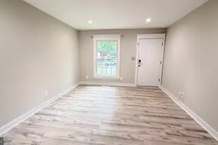 304 Albany St, Fredericksburg, VA 22407 - Photo 3