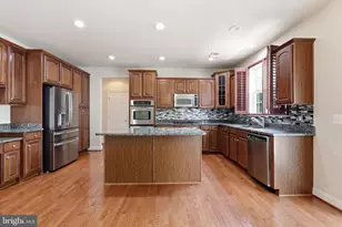 5823 Deep Creek Dr, Fredericksburg, VA 22407 - Photo 13