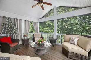 10033 Altamont Cir, Fredericksburg, VA 22408 - Photo 13