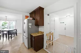 9815 Fendale Ln, Fredericksburg, VA 22408 - Photo 11
