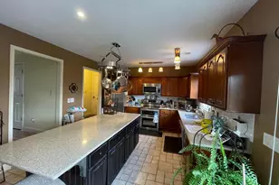 6108 N Willow Pond Dr, Fredericksburg, VA 22407 - Photo 5