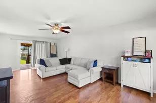 12110 Stonehenge Dr, Fredericksburg, VA 22407 - Photo 11