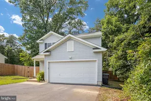 10416 Hillside Ln, Fredericksburg, VA 22408 - Photo 3