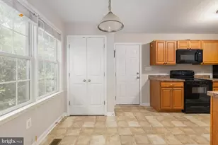 10416 Hillside Ln, Fredericksburg, VA 22408 - Photo 23