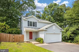 10416 Hillside Ln, Fredericksburg, VA 22408 - Photo 5