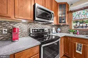 313 Green Arbor Dr, Fredericksburg, VA 22407 - Photo 9
