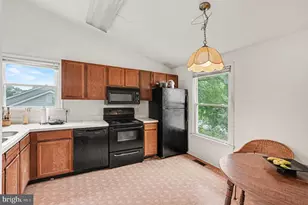 10633 Bent Tree Dr, Fredericksburg, VA 22407 - Photo 9