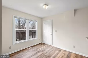 10704 Live Oak Ct, Fredericksburg, VA 22407 - Photo 11