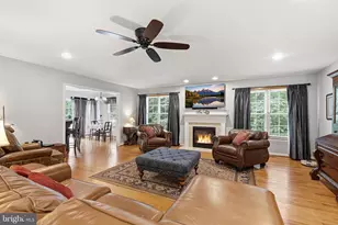 6028 Waterman Dr, Fredericksburg, VA 22407 - Photo 7