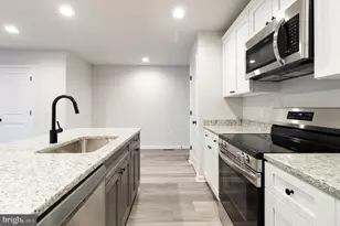 215 Mansfield St, Fredericksburg, VA 22408 - Photo 11