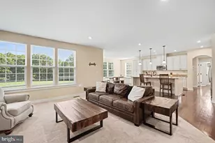 7924 Continental Ct, Fredericksburg, VA 22407 - Photo 9