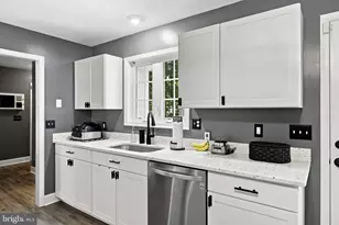 10708 Mystic Pointe Dr, Fredericksburg, VA 22407 - Photo 23