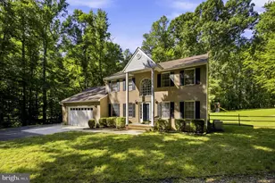 10708 Mystic Pointe Dr, Fredericksburg, VA 22407 - Photo 3