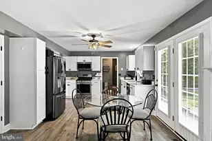 10708 Mystic Pointe Dr, Fredericksburg, VA 22407 - Photo 29