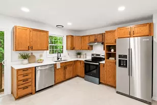 6922 Ridge Way Dr, Fredericksburg, VA 22407 - Photo 9