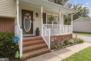 304 Bowen Dr, Fredericksburg, VA 22407 - Photo 5