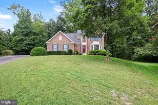3915 Carlyle Ct, Fredericksburg, VA 22408 - Photo 3