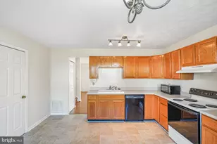 10502 Guilderland Ct, Fredericksburg, VA 22408 - Photo 9
