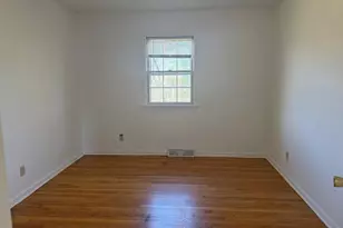 1010 Bernstein Rd, Fredericksburg, VA 22407 - Photo 15