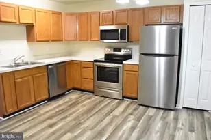 9909 Warwick Pl, Fredericksburg, VA 22408 - Photo 7