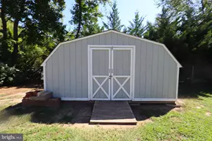 10939 Huntington Woods Cir, Fredericksburg, VA 22407 - Photo 9