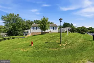 10721 Peach Tree Dr, Fredericksburg, VA 22407 - Photo 7