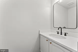10714 Wakeman Dr, Fredericksburg, VA 22407 - Photo 11