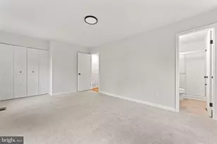 10714 Wakeman Dr, Fredericksburg, VA 22407 - Photo 9