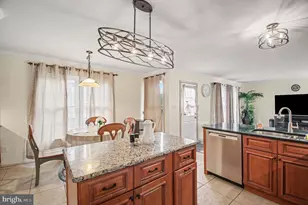 6108 3 Cedars Ln, Fredericksburg, VA 22407 - Photo 11