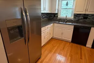 10310 Meadowview Dr, Fredericksburg, VA 22408 - Photo 7