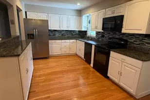 10310 Meadowview Dr, Fredericksburg, VA 22408 - Photo 5